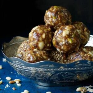 SR Dates & Nut Energy Laddu