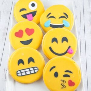 SR Emoji Smile Chocolates (8 pcs)